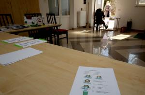 IZDAJA ZAŠČITNIH MASK 07 FOTO LJUBO VUKELIČ